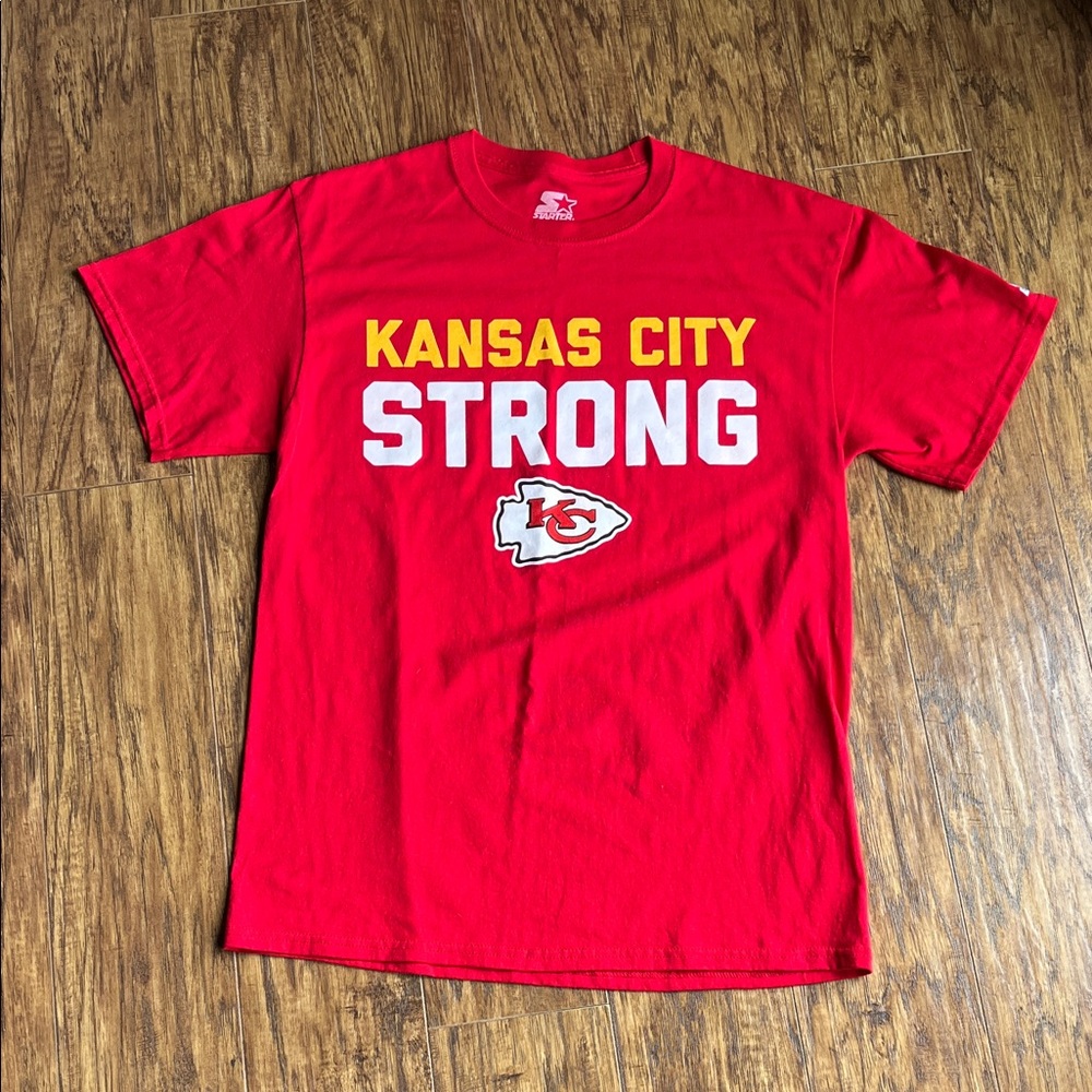 Like New Starter Kansas City Strong tee shirt